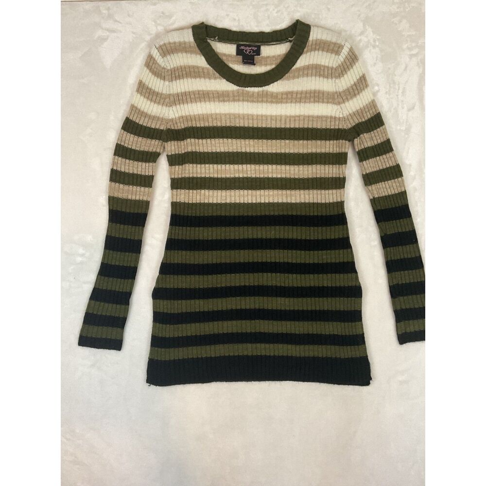 Hooked Up by I.O.T Women’s Blue/White Striped Rib-Knit Boat Neck Sweater M